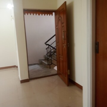 Room in 2 BHK Builder Floor at Ejipura – for Rent