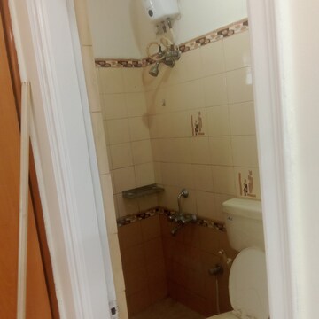 Bathroom in 2 BHK Builder Floor at Ejipura – for Rent