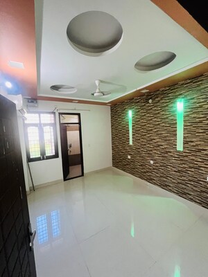 Team Area in 3 BHK Builder Floor at Gms Road – for Sale