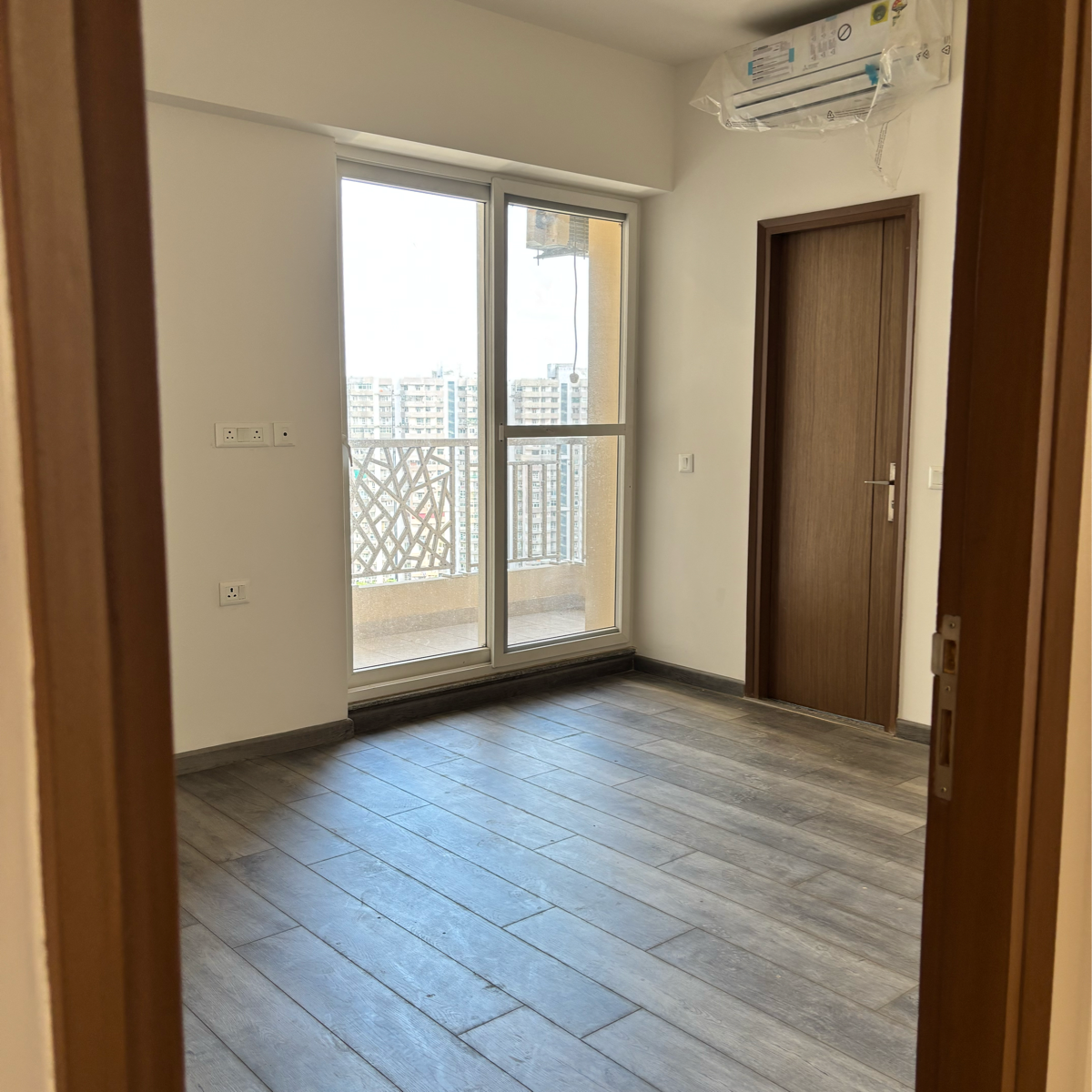 3 BHK + Servant Room Apartment For Rent in ABA Ivy County