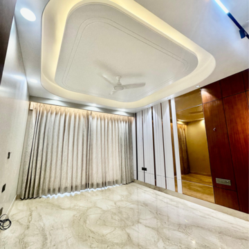 Bedroom in 4 BHK Builder Floor at Central Park 3 The Room, Sohna Sector 33 – for Sale