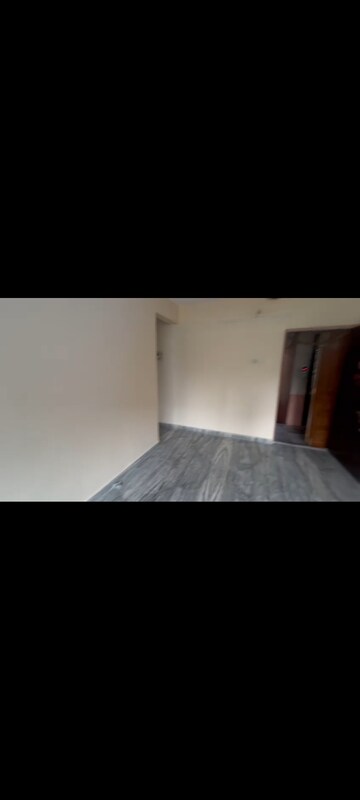 Bedroom in 2 BHK Apartment at Abhinav Apartment, Vile Parle East – for Rent