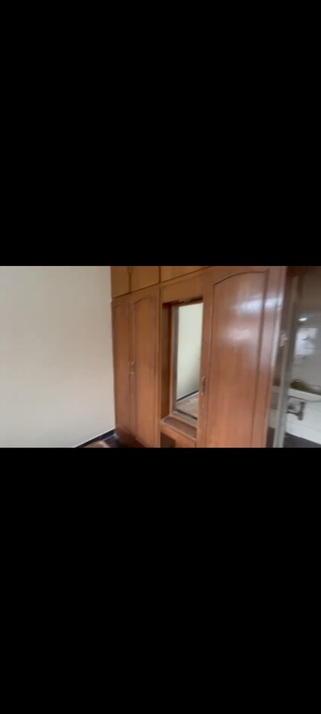 Room in 2 BHK Apartment at Abhinav Apartment, Vile Parle East – for Rent