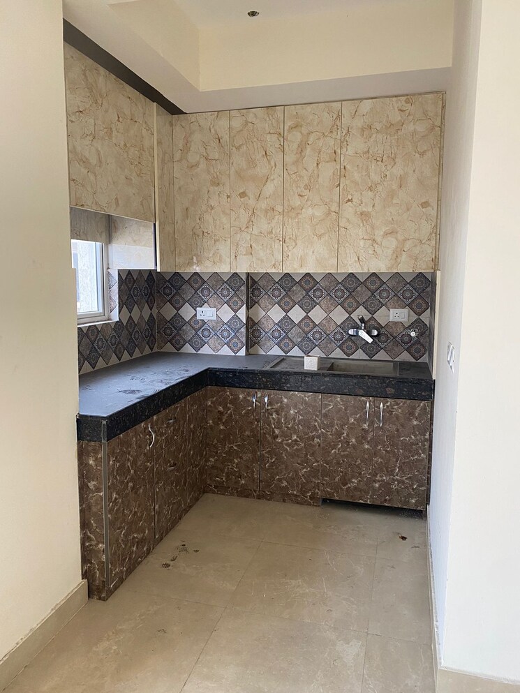 Kitchen, signature-global-park-4-and-5 3 Bedroom 1006 Sq.Ft. Apartment In Sohna Sector 36 Gurgaon 9096089