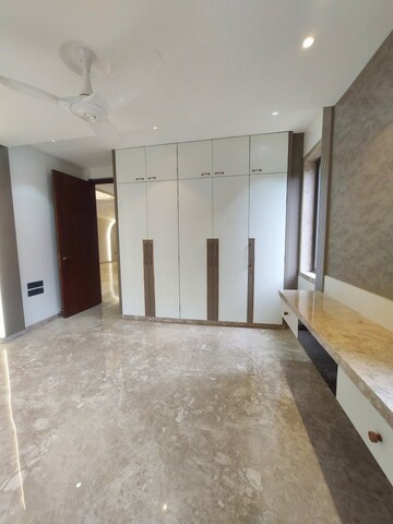 Room in 3 BHK Apartment at Banjara Hills – for Sale