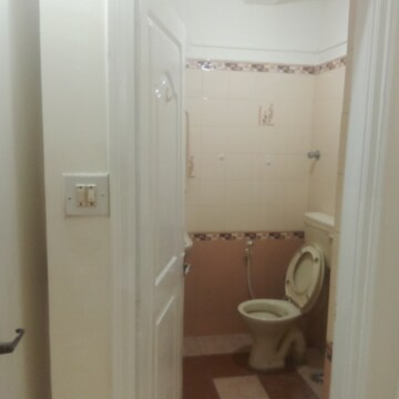Bathroom in 1 RK Builder Floor at Ejipura – for Rent
