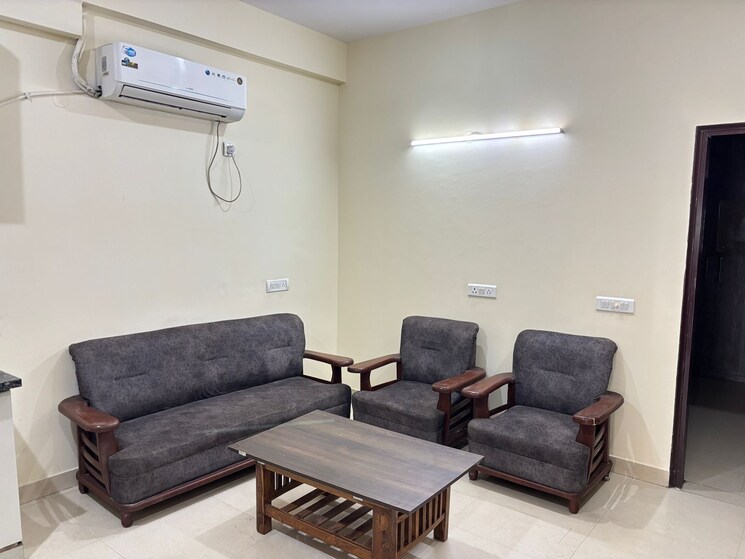 Living Room, sector 52 2 Bedroom 1100 Sq.Ft. Builder Floor In Sector 52 Gurgaon 9096125