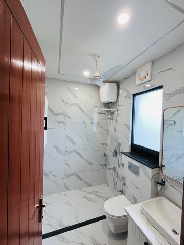 Team Area in 3 BHK Builder Floor at Gms Road – for Sale