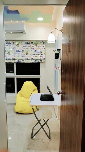 Team Area in 3 BHK Apartment at Soham Crystal Spires, Ghodbunder Road – for Rent