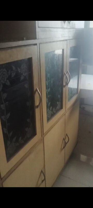 Furnished Amenities in 3 BHK Apartment at Air View Apartment, Vile Parle East – for Rent