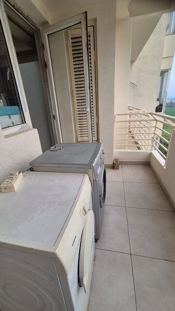 Balcony in 4 BHK Apartment at Sector 66-A – for Rent