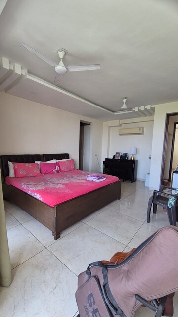 Bedroom in 4 BHK Apartment at Sector 66-A – for Rent