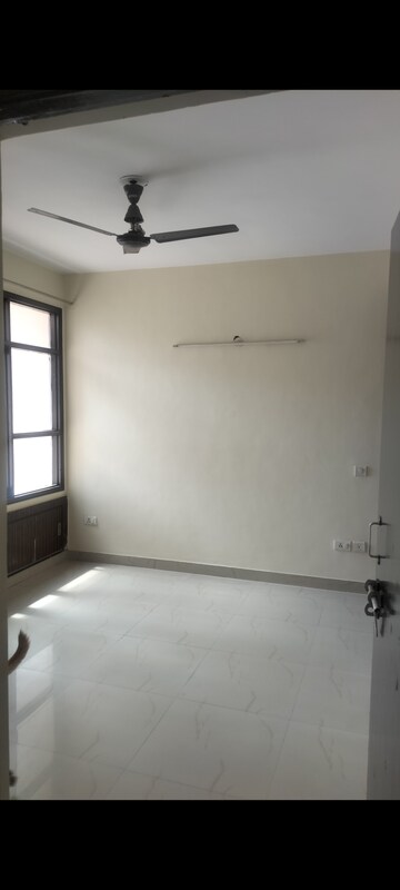 2.5 BHK Apartment For Rent in SRS Royal Hills, Sector 87