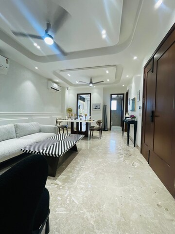 Parking in 3 BHK Builder Floor at BPTP Floors, Sector 70 – for Sale