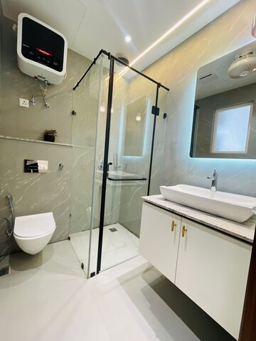 Team Area in 3 BHK Builder Floor at BPTP Floors, Sector 70 – for Sale