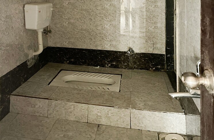 Bathroom, kasarvadavali Pg For Girls In Kasarvadavali 9096221