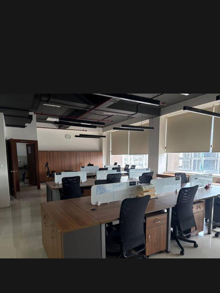 Team Area, vibhuti khand Commercial Office Space 2600 Sq.Ft. In Vibhuti Khand Lucknow 9096281