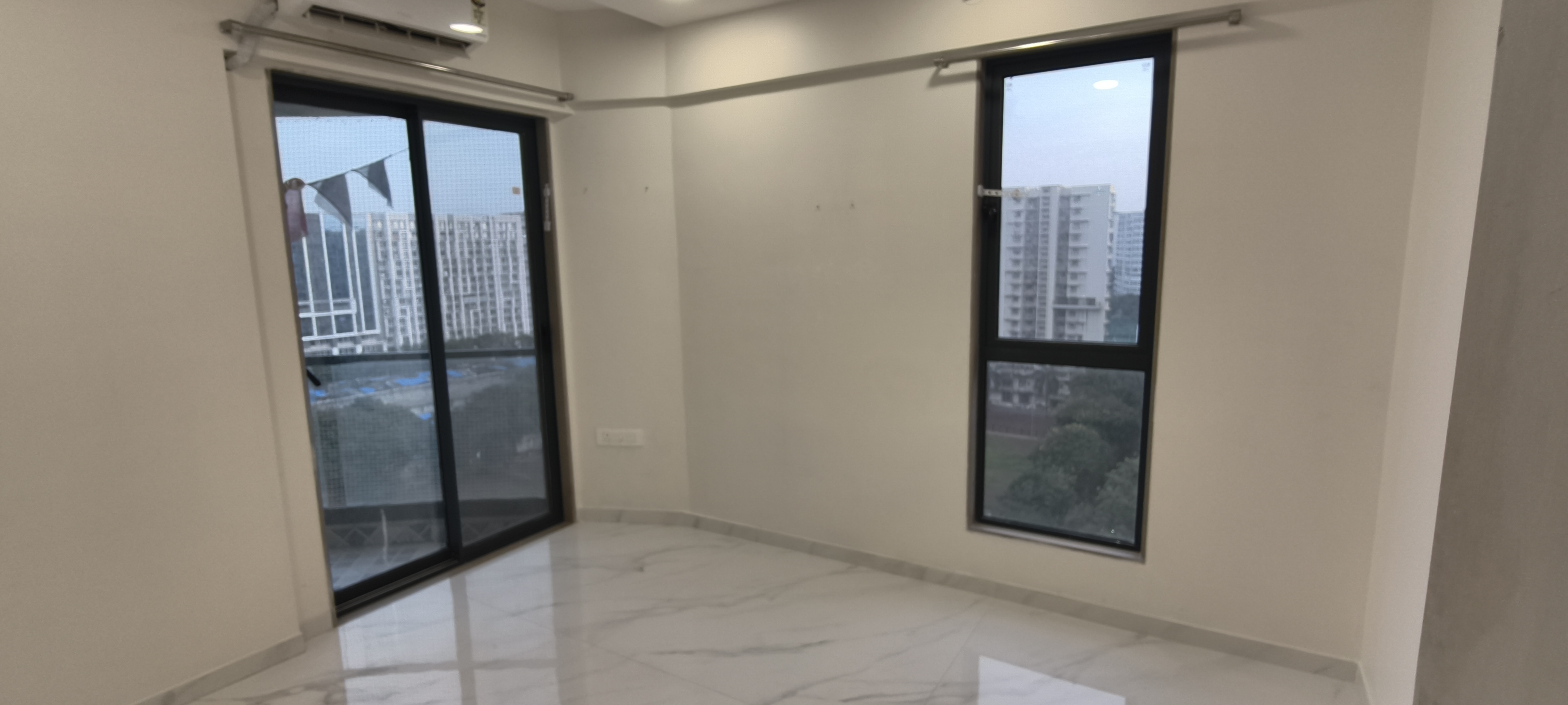 2 BHK Apartment For Rent in Shapoorji Pallonji Vicinia