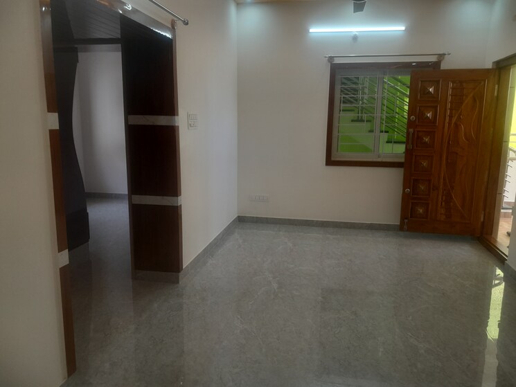 Room, nri layout 2 Bedroom 1200 Sq.Ft. Builder Floor In Nri Layout Bangalore 9096250