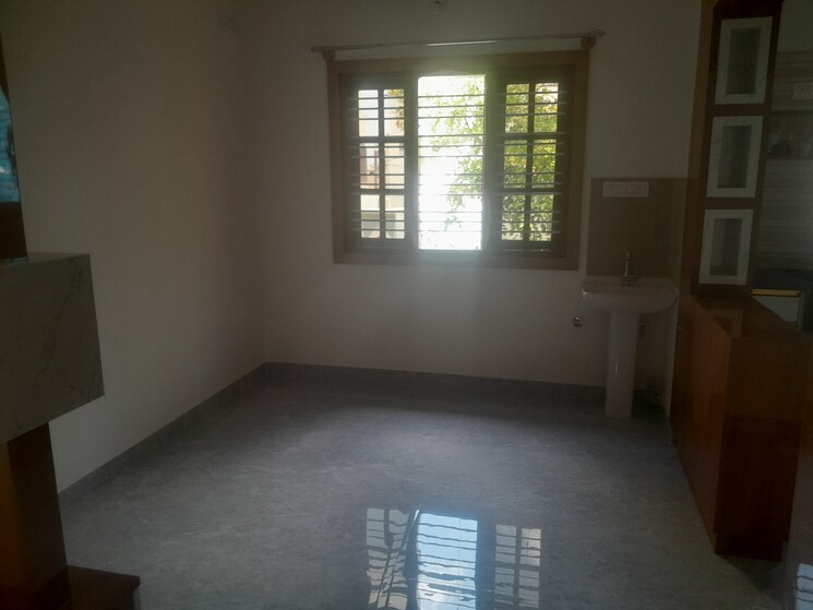 Room, nri layout 2 Bedroom 1200 Sq.Ft. Builder Floor In Nri Layout Bangalore 9096250