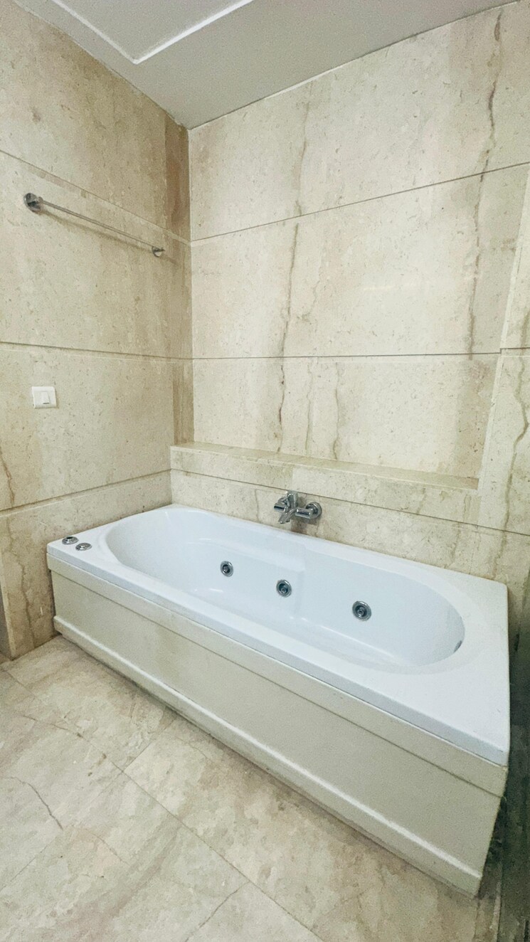 Bathroom, abw-la-lagune 4 Bedroom 3160 Sq.Ft. Apartment In Sector 54 Gurgaon 9096326