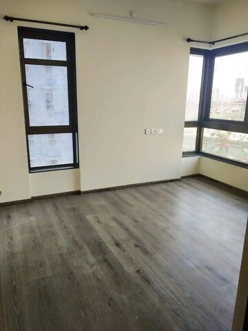 Room in 2 BHK Apartment at The Wadhwa Atmosphere, Mulund West – for Rent