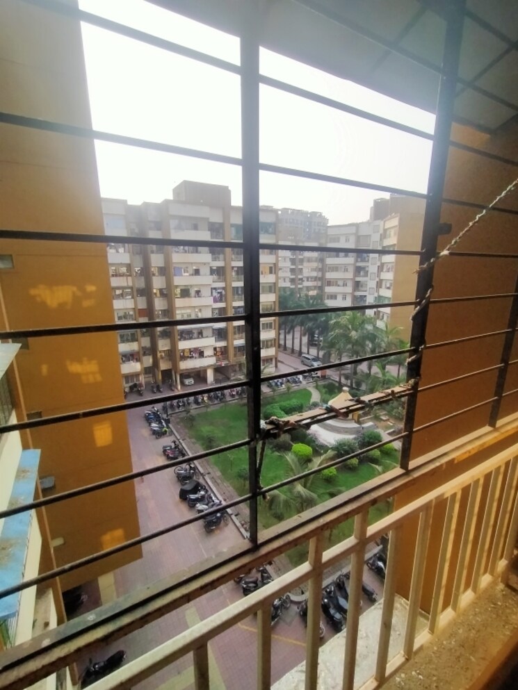 Balcony, laxmi-avenue-d-global-city-ph-1 1.5 Bedroom 830 Sq.Ft. Apartment In Virar West Palghar 9096343