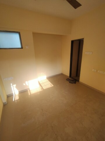 Room in 1.5 BHK Apartment at Laxmi Avenue D Global City Ph-1, Virar West – for Rent