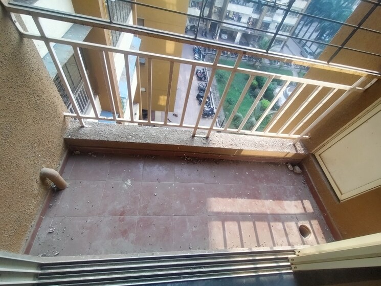 Balcony, laxmi-avenue-d-global-city-ph-1 1.5 Bedroom 830 Sq.Ft. Apartment In Virar West Palghar 9096343