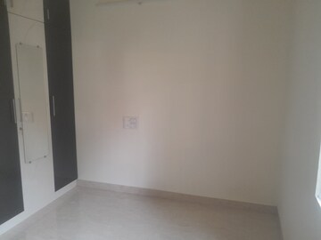 Room in 2 BHK Builder Floor at Nri Layout – for Rent