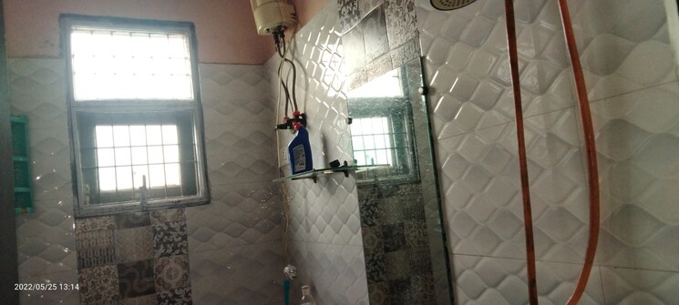 Bathroom, vaishali sector 5 1 Bedroom 520 Sq.Ft. Builder Floor In Vaishali Sector 5 Ghaziabad 9096360