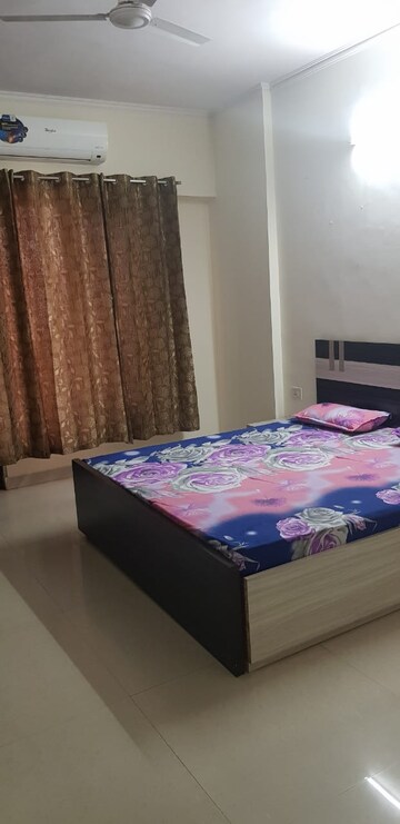 Bedroom in 4 BHK Apartment at Shri Sai Kripa Rainbow Apartments, Sector 43 – for Rent
