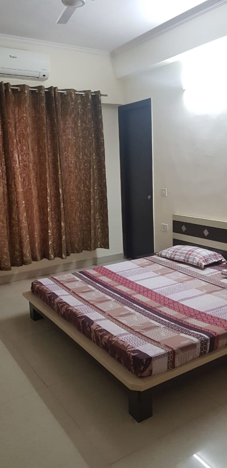 Bedroom, shri-sai-kripa-rainbow-apartments 4 Bedroom 3000 Sq.Ft. Apartment In Sector 43 Gurgaon 9096353