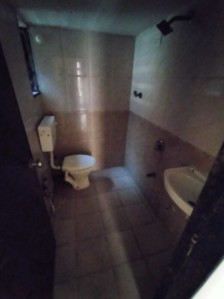 Bathroom, virar west 1 Bedroom 650 Sq.Ft. Apartment In Virar West Palghar 9096364