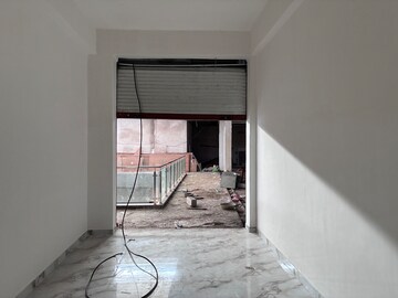 Room in  Shop at Uattardhona – for Rent