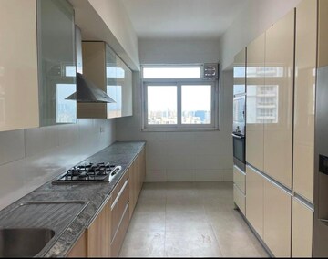 Kitchen in 4 BHK Apartment at DLF The Belaire, Sector 54 – for Rent