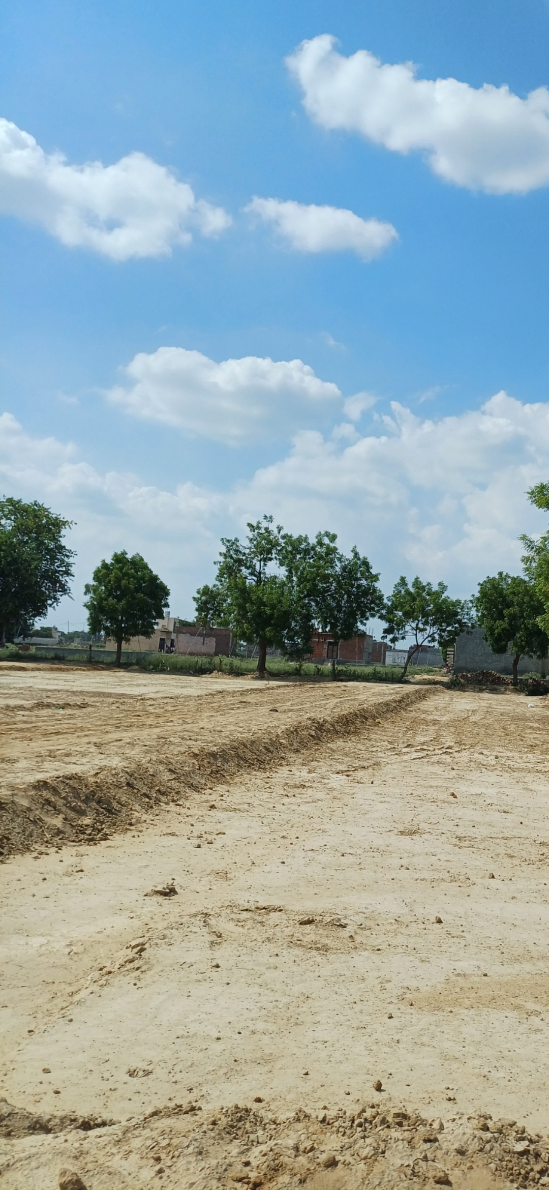 Plot For Sale in Om Associates 