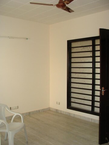 2 BHK Builder Floor For Rent in Sector 46