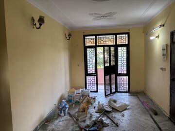 Room in 2 BHK Builder Floor at Sector 46 – for Rent