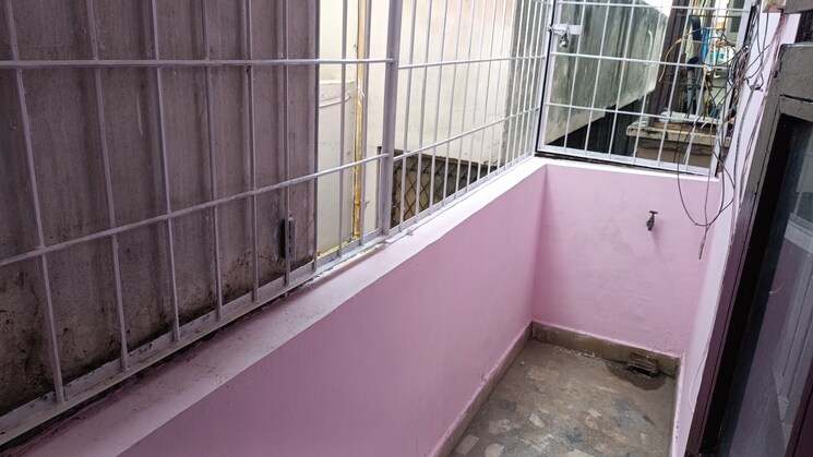 Balcony, vaishali sector 6 1 Bedroom 600 Sq.Ft. Builder Floor In Vaishali Sector 6 Ghaziabad 9096486