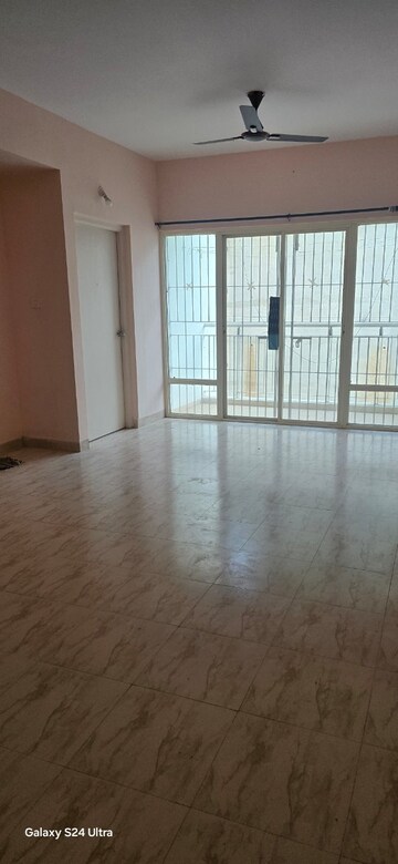 Room in 2 BHK Apartment at Kovaipudur – for Sale