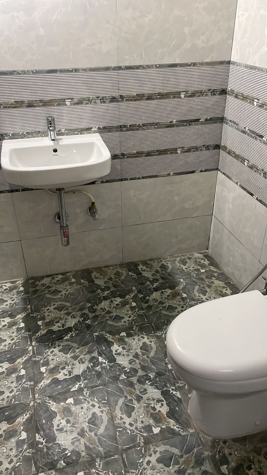 2 BHK + Extra Room Apartment For Rent in Kohinoor Shangrila