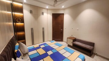Bedroom in 2 BHK Builder Floor at Sector 34 – for Rent