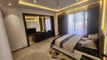 Bedroom in 2 BHK Builder Floor at Sector 34 – for Rent