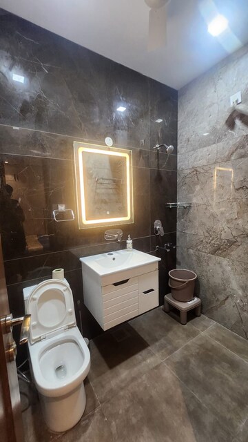 Bathroom in 2 BHK Builder Floor at Sector 34 – for Rent