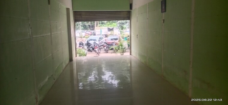 Swimming Pool, race course Commercial Office Space 2400 Sq.Ft. In Race Course Vadodara 9096502