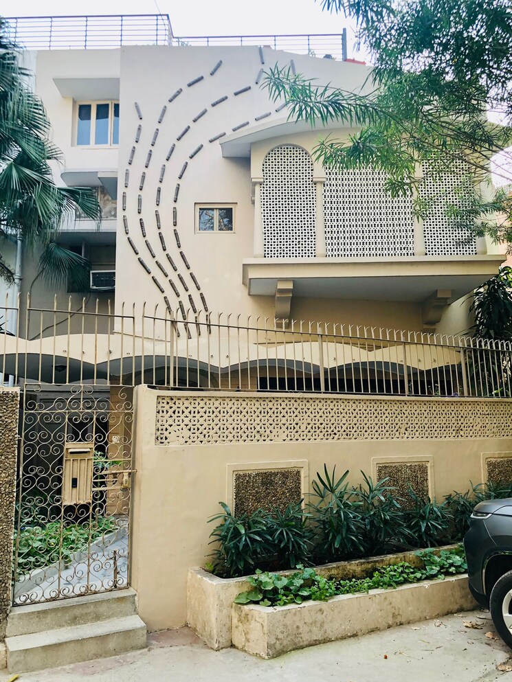 Exterior View, nizamuddin east 3 Bedroom 2500 Sq.Ft. Independent House In Nizamuddin East Delhi 9096516