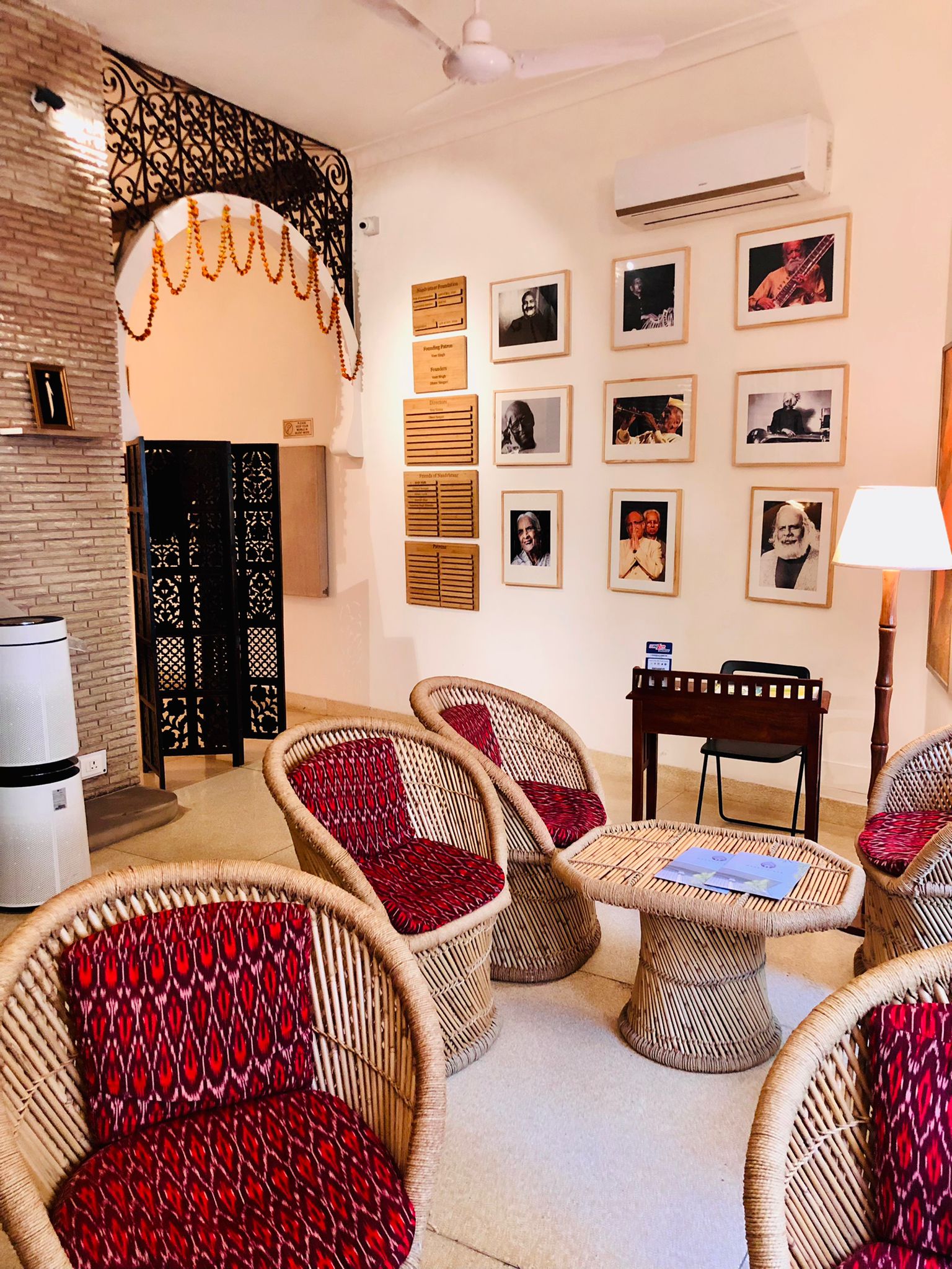 3 BHK + Servant Room Independent House For Rent in Nizamuddin East