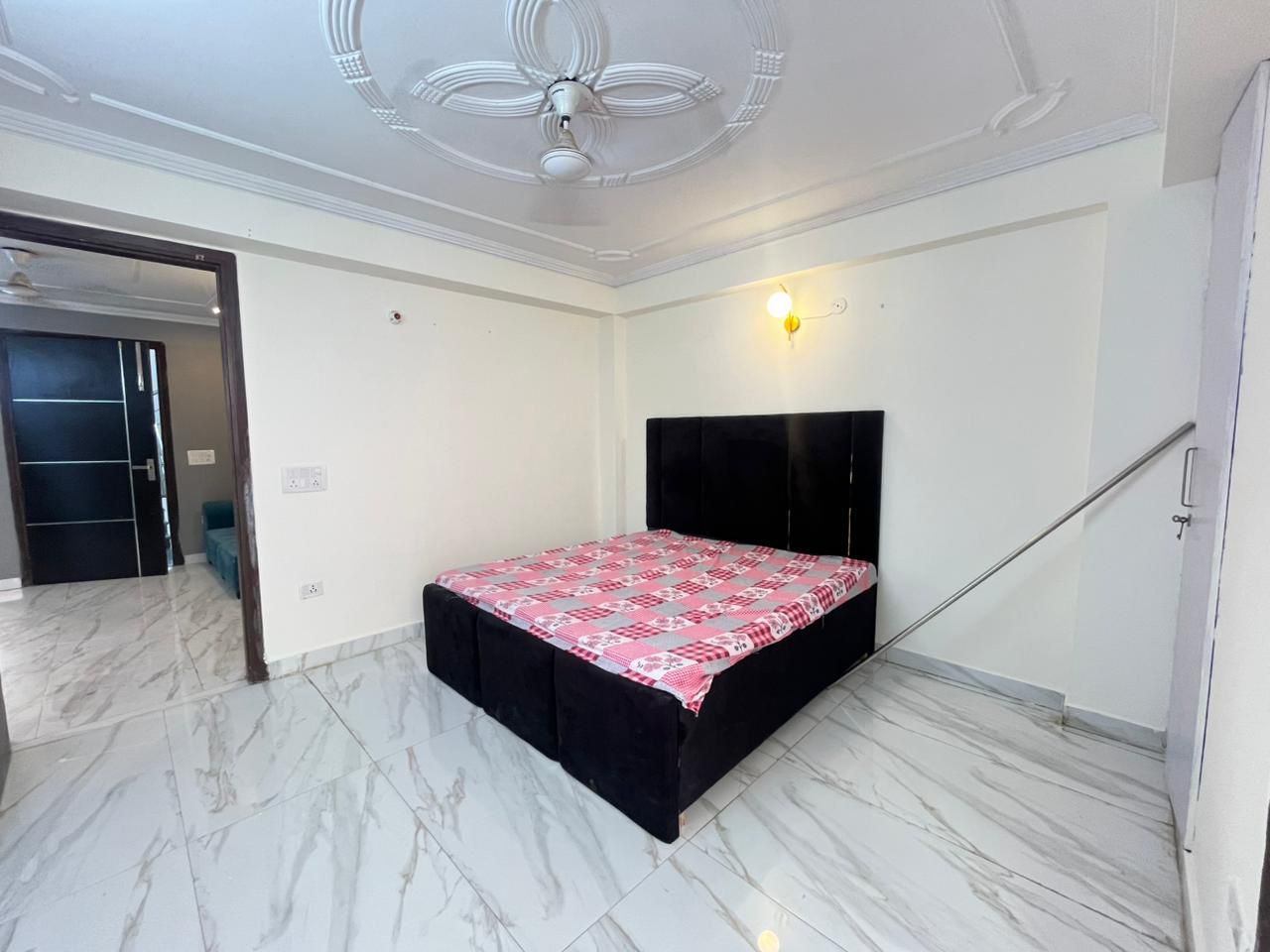 1 RkBuilder Floor For Rent in Saket