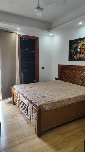 Bedroom in 3 BHK Builder Floor at Chhajjupur – for Sale